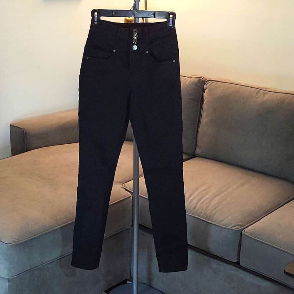 Multi-buttoned skinny